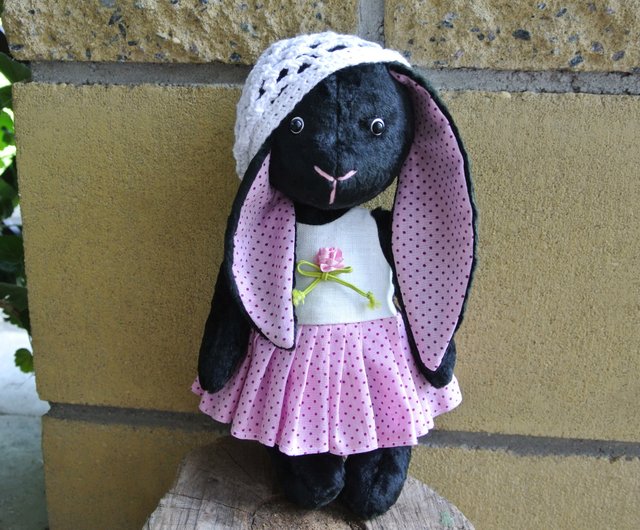 玩具兔子Artist teddy bunny black rabbit in a dress Jointed toy