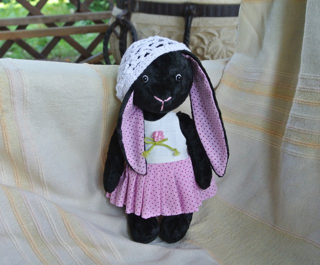 玩具兔子Artist teddy bunny black rabbit in a dress Jointed toy