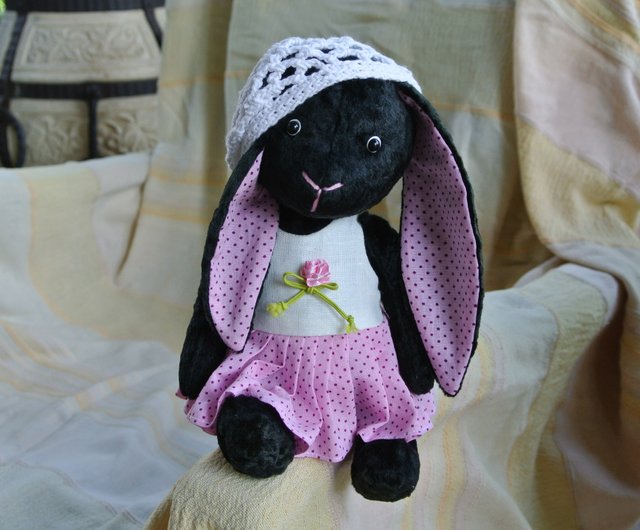 玩具兔子Artist teddy bunny black rabbit in a dress Jointed toy