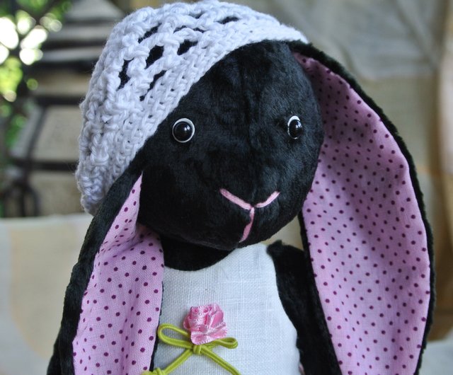 玩具兔子Artist teddy bunny black rabbit in a dress Jointed toy