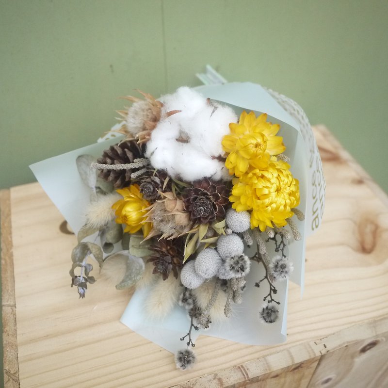 小日乾燥させた花のブーケ結婚式のギフト結婚式の贈り物は小さなオブジェクトのウエディングセレモニーがスモールオフィス・ホームレイアウトの装飾ストック治癒した配置|継続するには - 観葉植物 - 寄せ植え・花 
