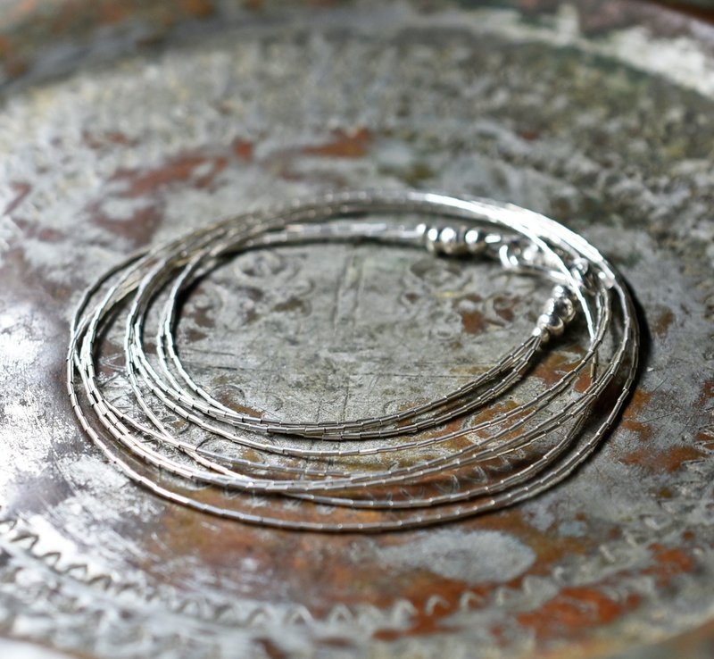 細緻圓筒形銀珠簡約三圈項鍊 - 項鍊 - 其他金屬 銀色