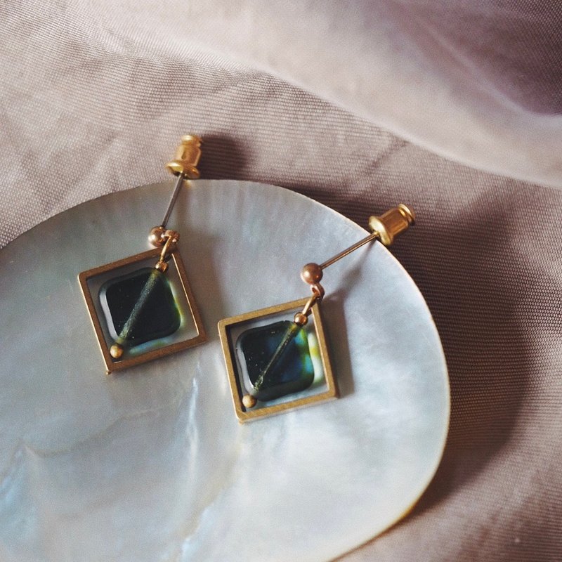 Classical box small rhombus glass beads earrings algae green - Earrings & Clip-ons - Other Metals Green