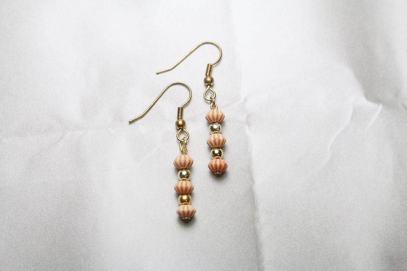 // Detailed series of vintage pumpkin orange earrings // ve095 - Earrings & Clip-ons - Plastic Orange