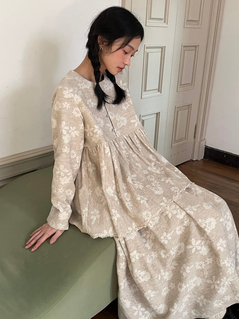棉麻花朵 提花娃娃款上衣 A型大擺洋裝 - 洋裝/連身裙 - 棉．麻 多色