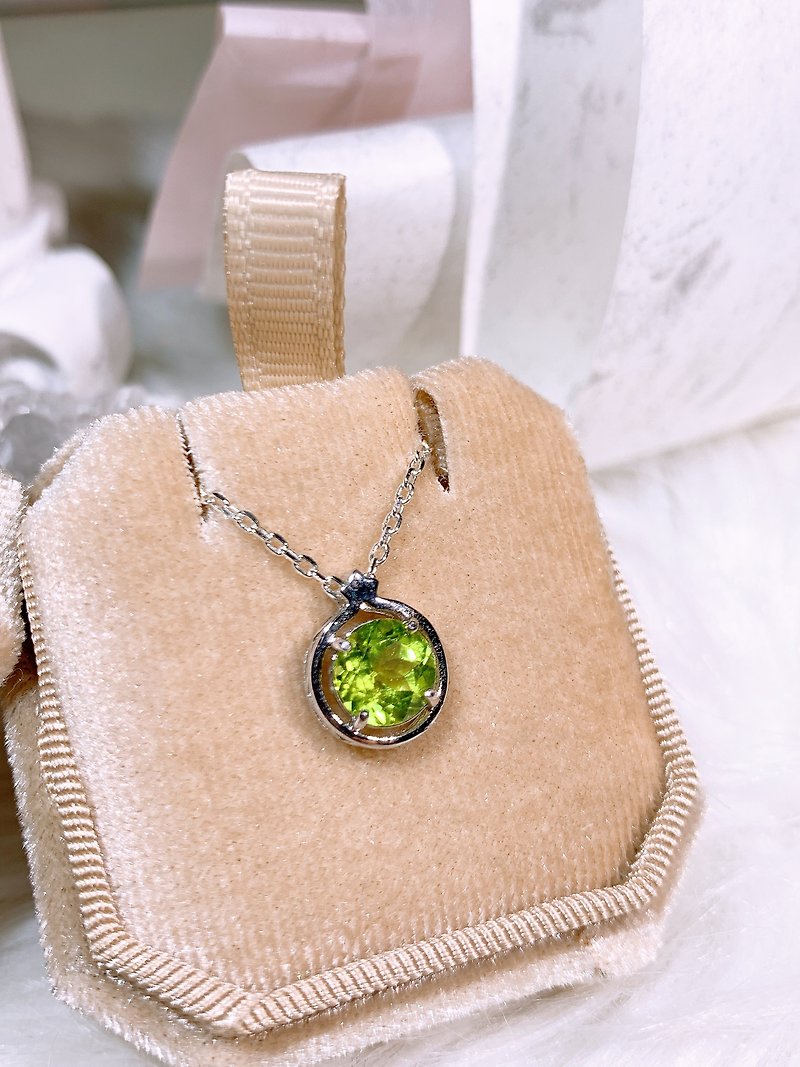 olivine silver necklace - Necklaces - Gemstone Green