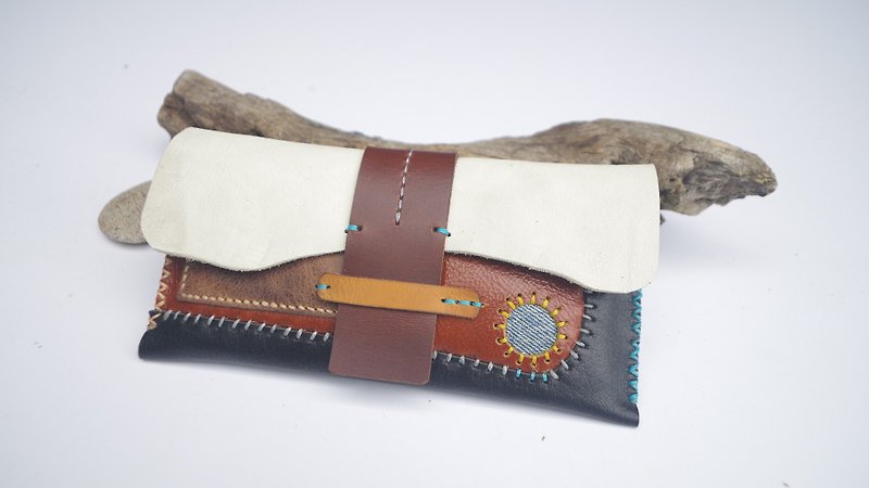 Handmade leather Wallet or phone bag and card holder,handcrafts,genuine leather - กระเป๋าถือ - ไนลอน สีนำ้ตาล