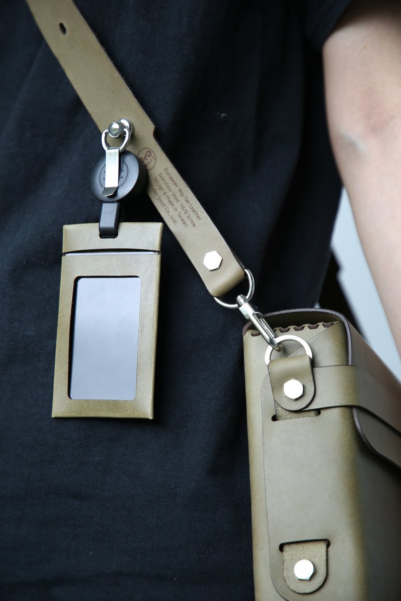 ダブルパス | 両面近接型カードホルダー オリーブグリーン - 定期入れ・パスケース - 革 