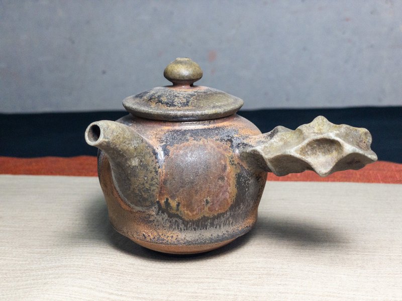 Teapot/small footpot/side handle pot/firewood/Yang Boyong/falling ash - ถ้วย - ดินเผา 