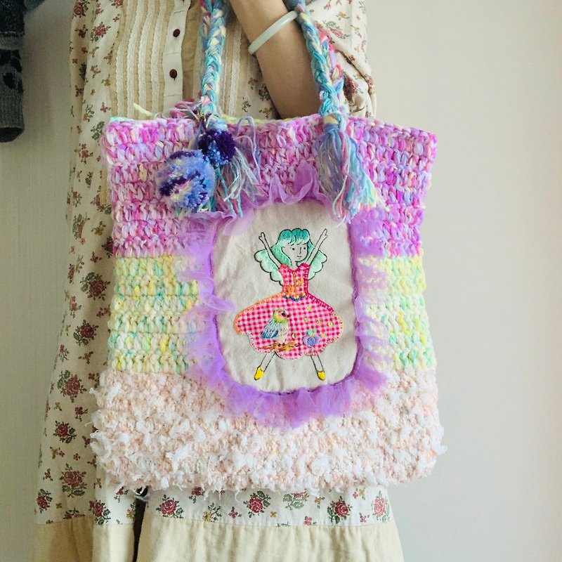 Hand - painted illustrations embroidered hand crochet wool bag - กระเป๋าแมสเซนเจอร์ - ขนแกะ สึชมพู