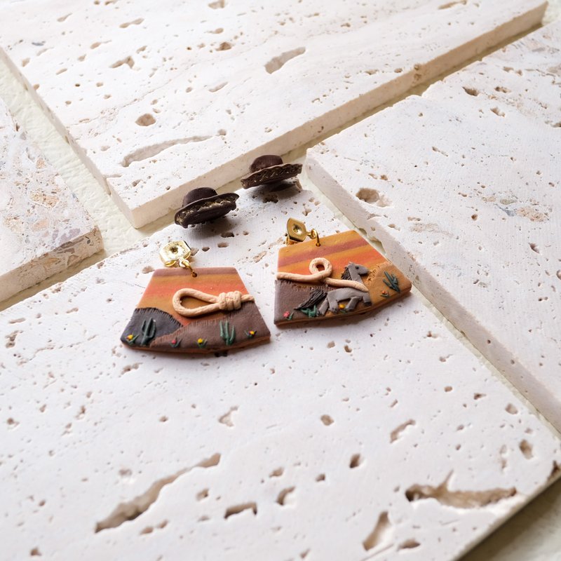 [Red Heart] Series—Desert Handmade Soft Pottery Earrings/ Clip-On - ต่างหู - ดินเผา สีนำ้ตาล