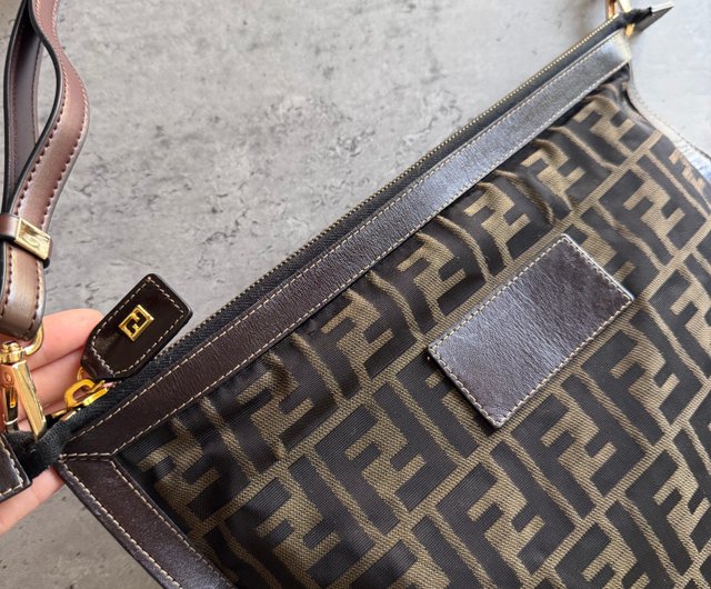 中古 正規品 FENDI フェンディ オールドフラワー レイジー