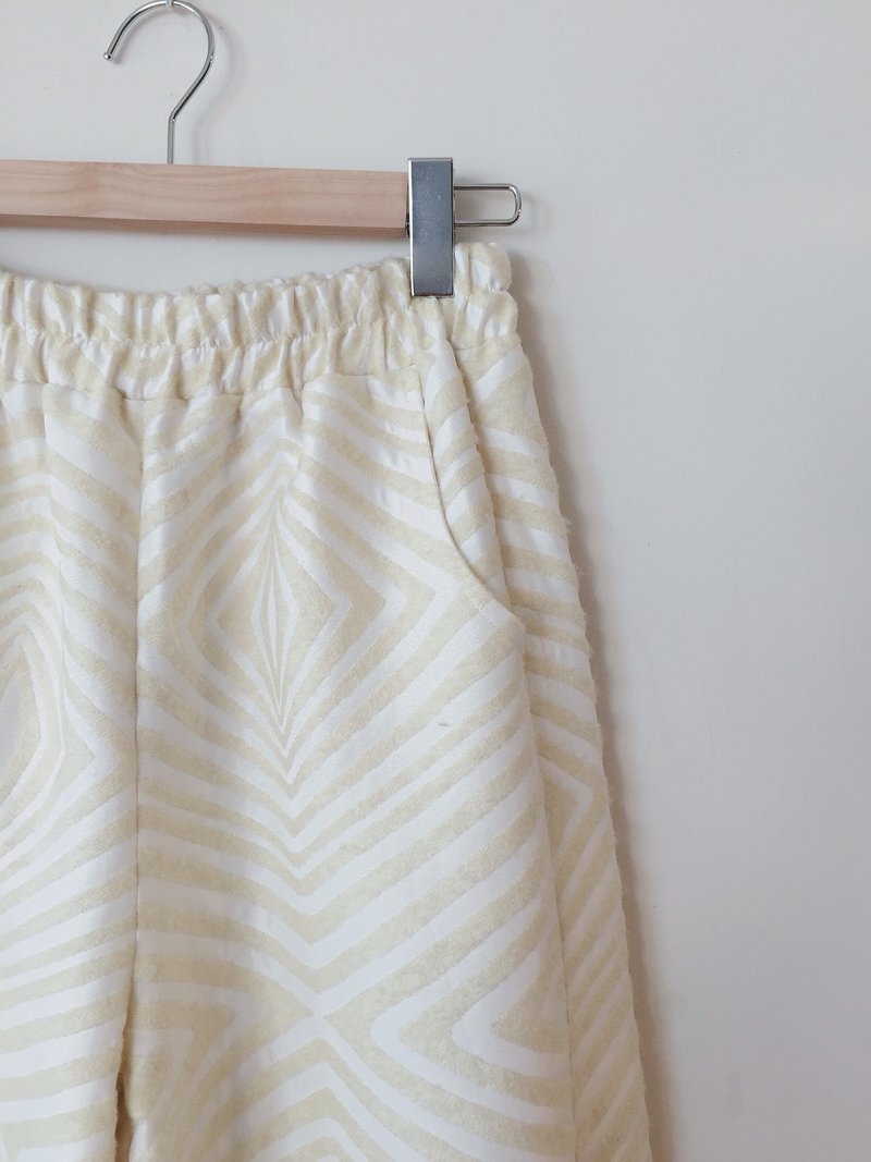 黃白菱形高腰直筒寬褲 - 女長褲 - 棉．麻 銀色