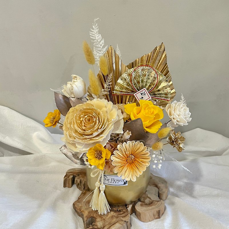 Platinum Dragon New Year's table flowers/New Year's flower gifts/dried flower gifts/unwithered flower gifts/New Year's decorations/New Year's gifts - ช่อดอกไม้แห้ง - พืช/ดอกไม้ สีเหลือง