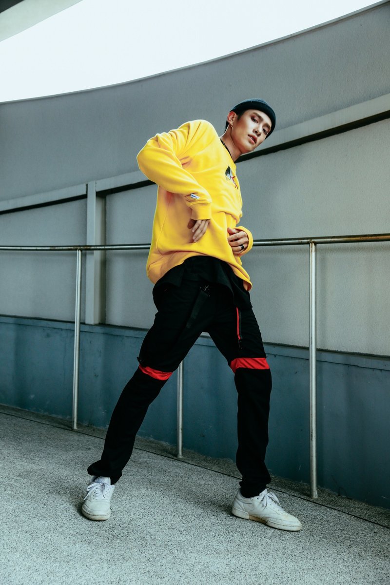 .67ARROW ROLLING_EYEZ SWEATSHIRTS_ - Men's T-Shirts & Tops - Cotton & Hemp Yellow