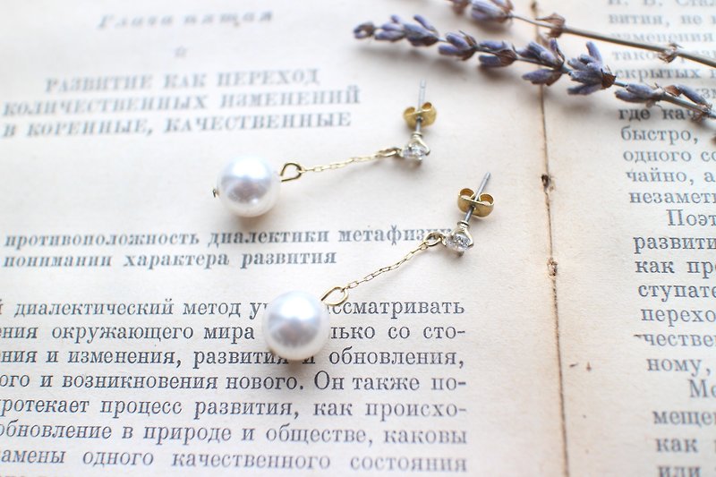 White circle-pearls zircon earrings - ต่างหู - โลหะ ขาว