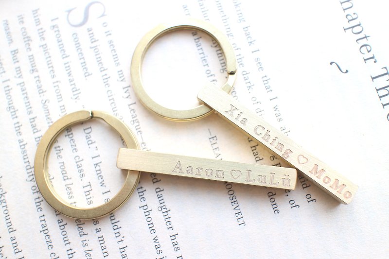 黃銅刻字鑰匙圈-長版 - 鑰匙圈/鎖匙扣 - 其他金屬 金色