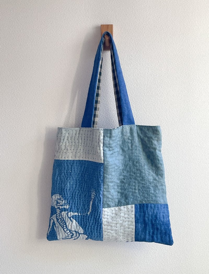 日本製 藍染 刺子 Japanblue sashiko   Patchwork Tote BAG 柔らかリネンとコットンのトートバッグ　アップサイクル 髑髏 - 手提包/手提袋 - 棉．麻 藍色