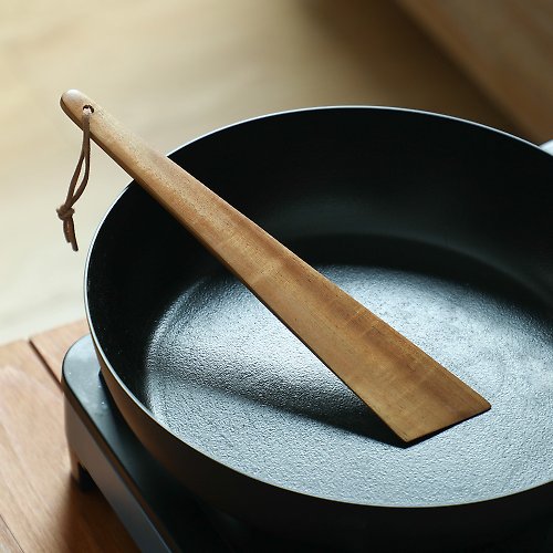 日本霜山 SHIMOYAMA 日本霜山 萬用料理三角型柚木鍋鏟