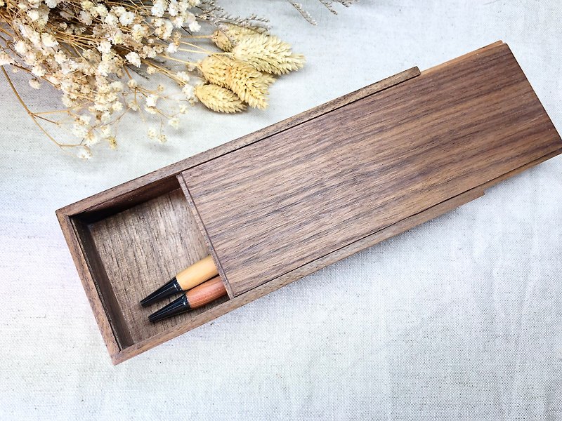 Walnut pencil case - กล่องดินสอ/ถุงดินสอ - ไม้ สีนำ้ตาล