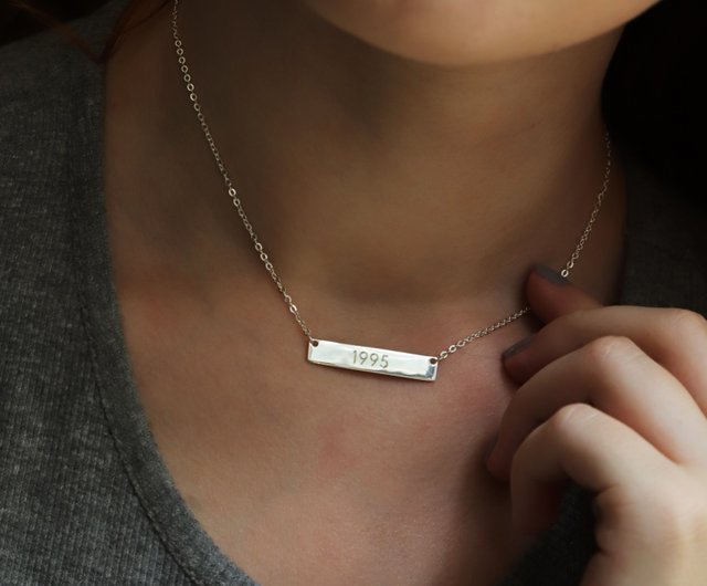 name plate bar necklace