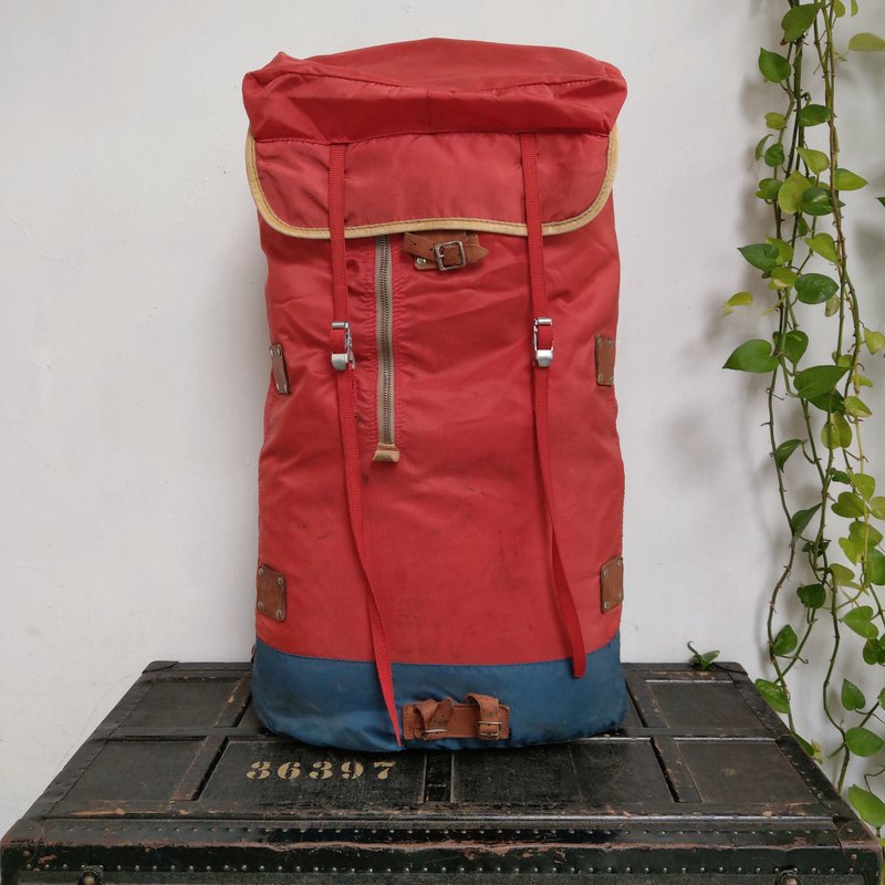 Backpack_R159_outdoor - กระเป๋าเป้สะพายหลัง - ไฟเบอร์อื่นๆ สีแดง