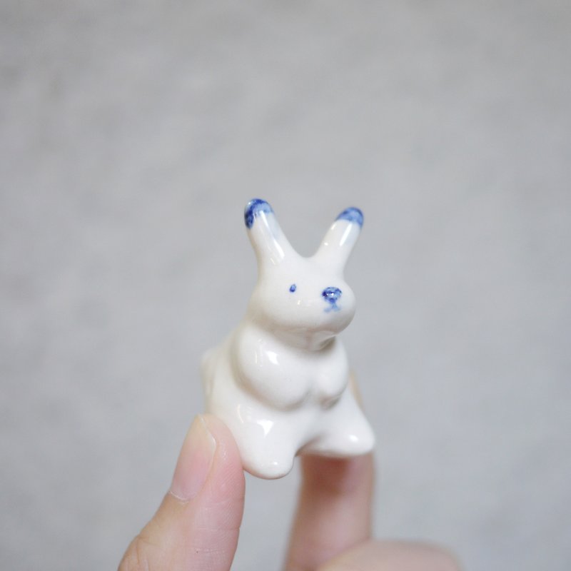 Tiny creatures - Snow Bunny - Items for Display - Porcelain White