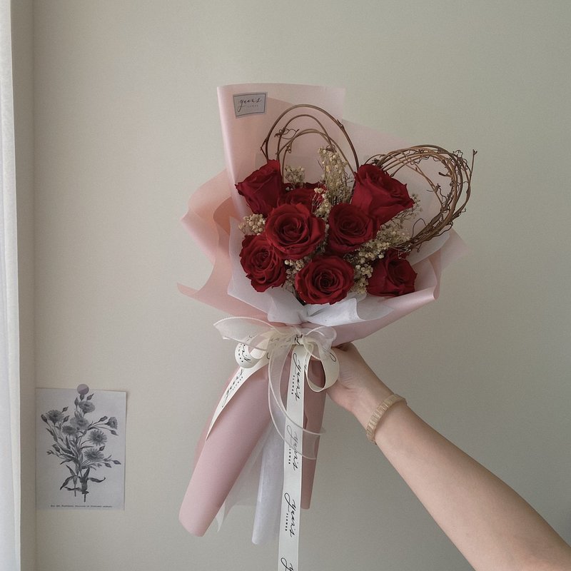 Valentine's Day bouquet graduation bouquet birthday gift immortal large bouquet Korean-style tied flower black rose colorful - ช่อดอกไม้แห้ง - พืช/ดอกไม้ สีแดง