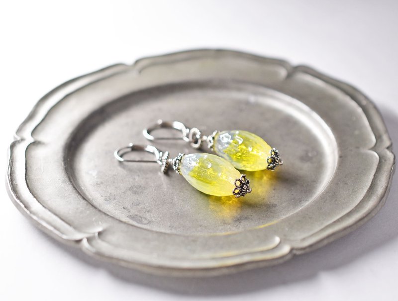 檸檬奶油色德國復古串珠單隻耳針 - 耳環/耳夾/耳骨夾 - 玻璃 黃色