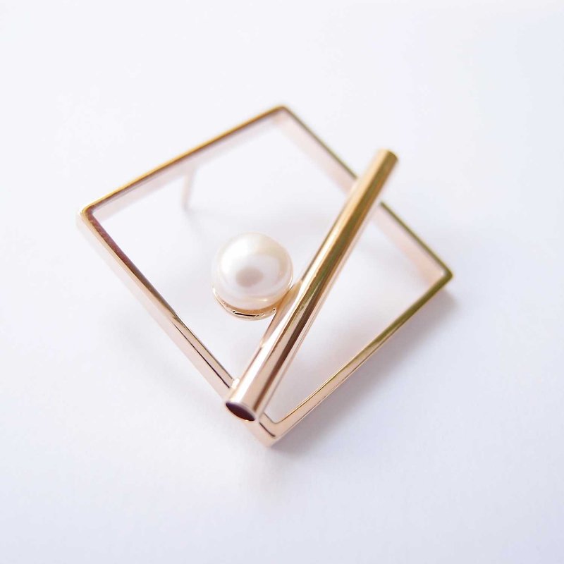 Geometric landscape 4 metal pearl brooch - Brooches - Other Metals Gold
