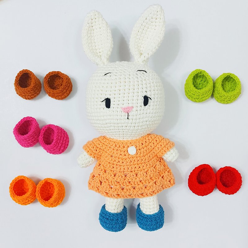 手工編織  娃衣 綠/橘/棕/粉/藍/紅 小鞋 (兩件一組) - 嬰幼兒玩具/毛公仔 - 棉．麻 多色