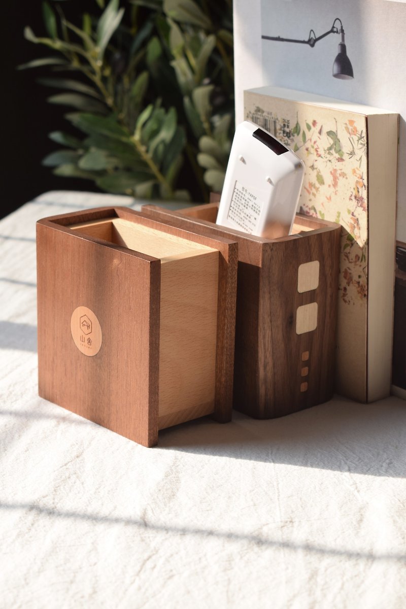 Mountain house丨book storage tube living room home TV remote control storage box creative solid wood pen holder - กล่องเก็บของ - ไม้ 