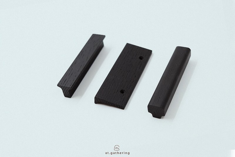 MUMU 木製無垢材ハンドル - オークマットブラック - ML ネジ式、MT、MR シリーズ - 在庫あり - 置物 - 木製 ブラック