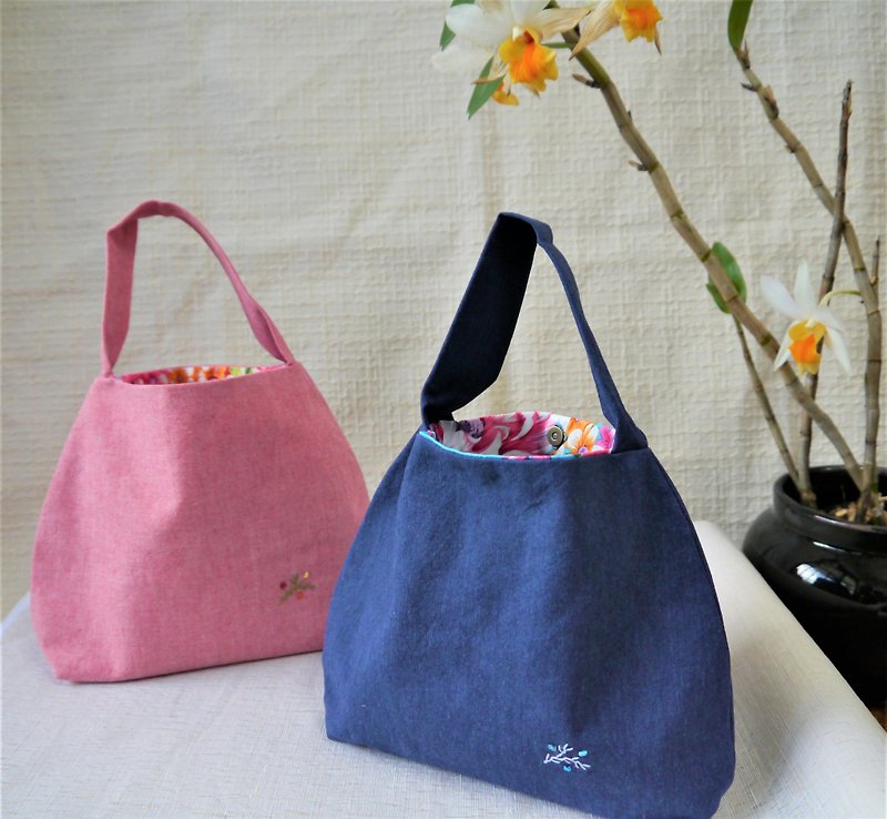 Fusion Taiwan Floral Cloth V-shaped Embroidery-Handbag - Handbags & Totes - Cotton & Hemp Multicolor