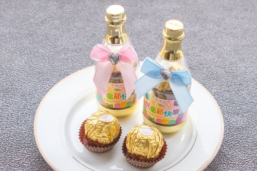 幸福朵朵 婚禮小物 花束禮物 兒童節禮物贈品 兒童節快樂 香檳糖果瓶(金莎2顆入)
