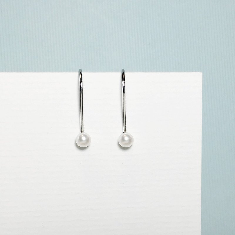 MissQueeny U-shaped simple natural pearl pure silver ear hook - ต่างหู - โลหะ สีเงิน