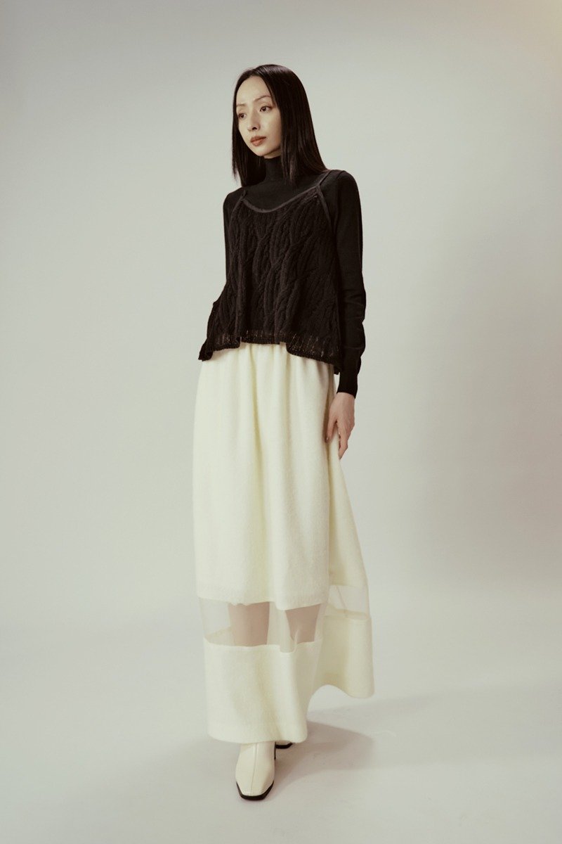 White Woolen Ukrainian Yarn Skirt - กระโปรง - ขนแกะ ขาว