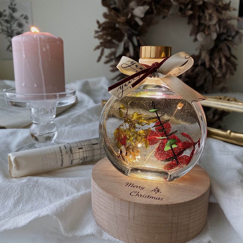 Christmas gift hydrangea floating flower night light immortal flower dried flower essential oil diffused graduation gift - น้ำหอม - พืช/ดอกไม้ หลากหลายสี