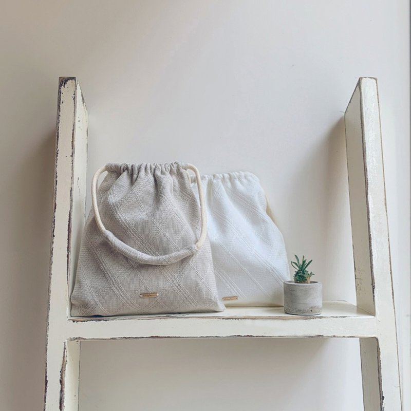 心之所向菱紋束口包 Follow Your Heart Lozenge Drawstring Bag - 手拿包 - 棉．麻 多色