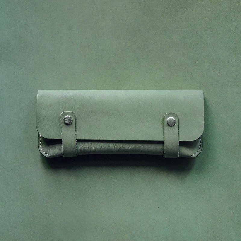 レザーペンケース。手縫いレザー素材バッグ。 BSP067 - 革細工 - 革 グリーン