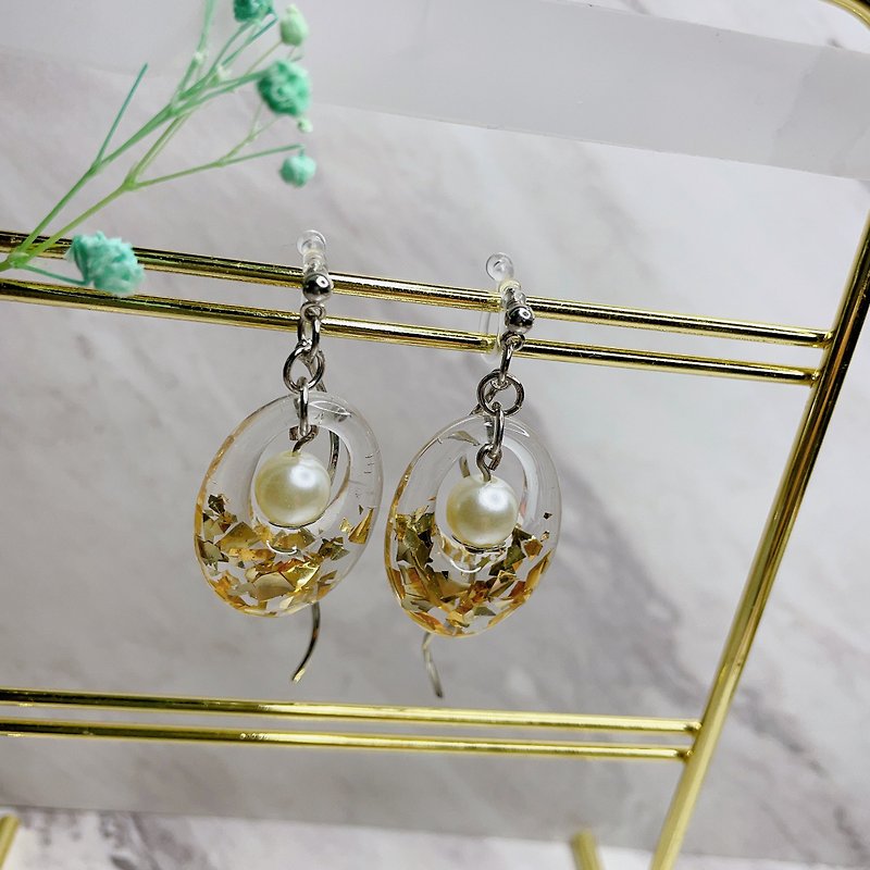 Simple and elegant hanging Clip-On- Silver - Earrings & Clip-ons - Resin Silver