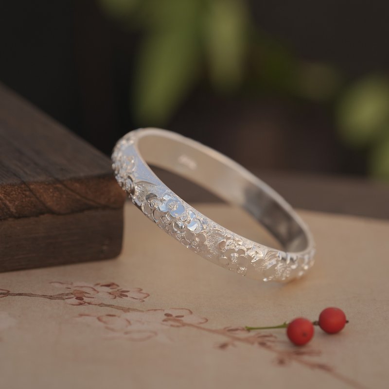 Handmade Silver Carved Wintersweet Bracelet - Bracelets - Sterling Silver Silver