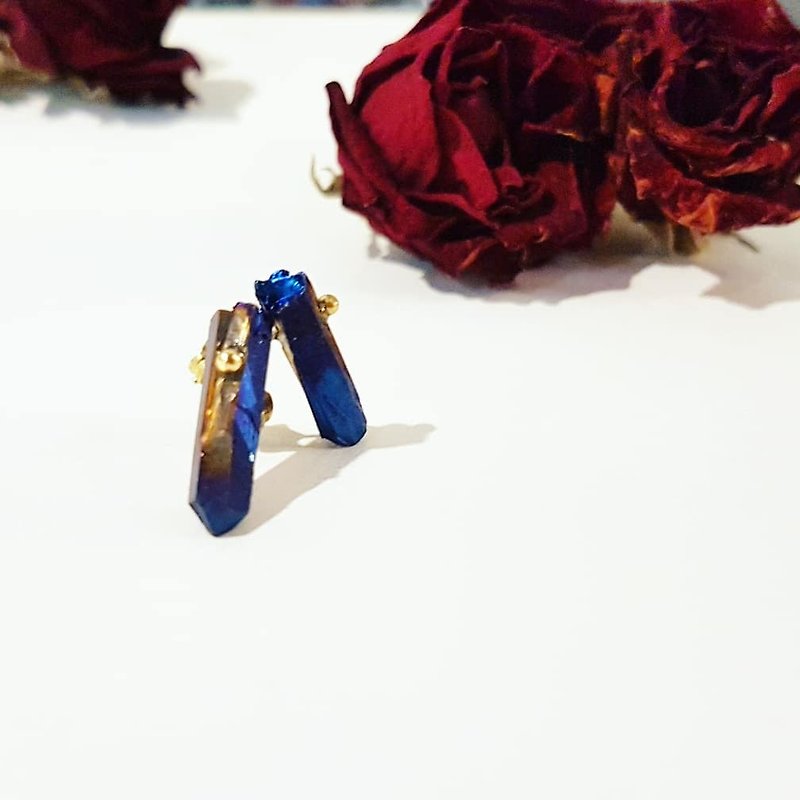 Exclusive-Royal Blue Mini Stone Ore Patch Earrings_Free Modify Clip Earrings - ต่างหู - เครื่องเพชรพลอย สีน้ำเงิน