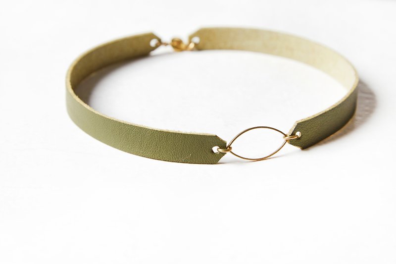Connection ' faux leather choker necklace - สร้อยคอ - ทองแดงทองเหลือง สีเขียว