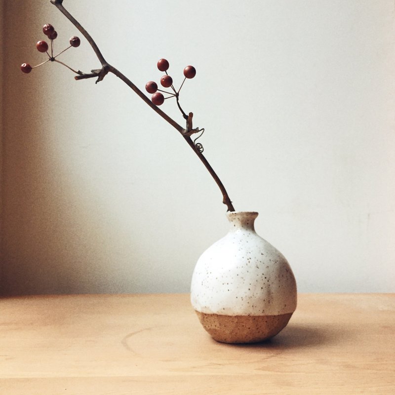 Round Rock Spotted White Glaze Model Flower Pottery Pottery - Pottery & Ceramics - Pottery White