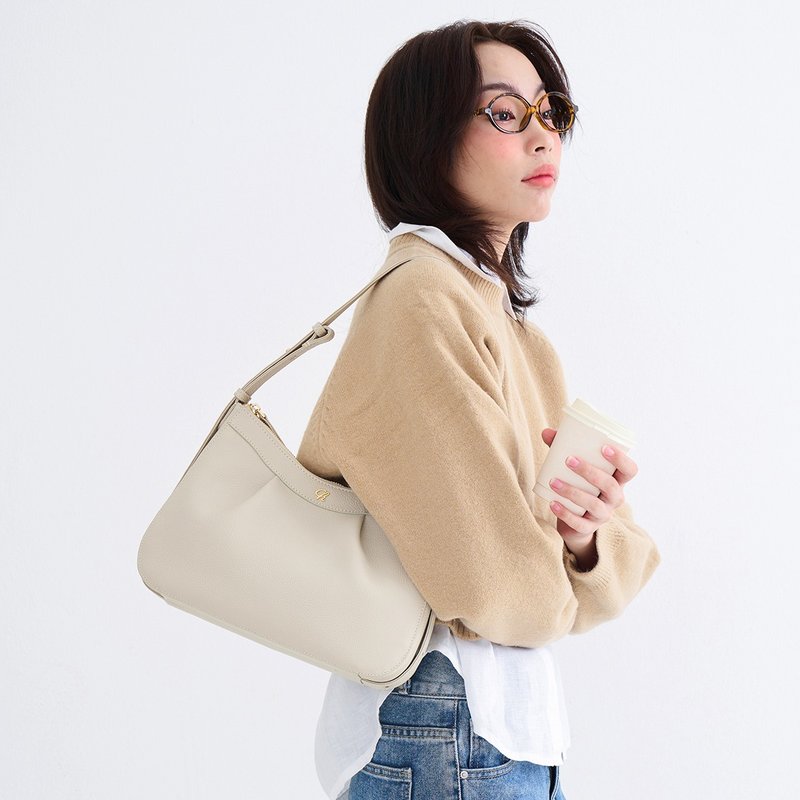 Bonnie (Sea salt): Cow Leather, Shoulder bag ,Soft touch, Crossbody bag, Cream - 手提包/手提袋 - 真皮 白色