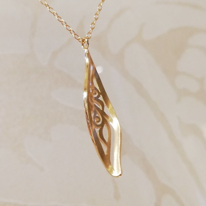 Arabesque arabesque K18 gold handmade openwork necklace M - Necklaces - Precious Metals Gold