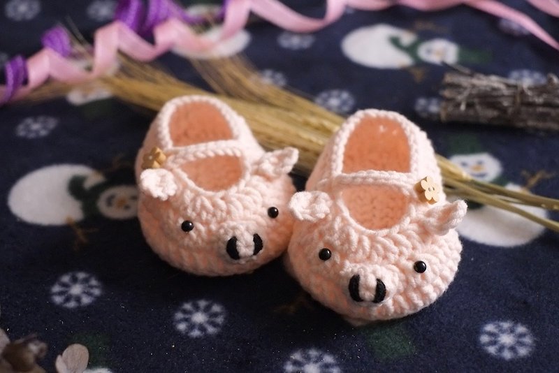 [Finished Woolen Yarn Knitting] Baby piggy shoes/socks - รองเท้าเด็ก - วัสดุอื่นๆ สึชมพู