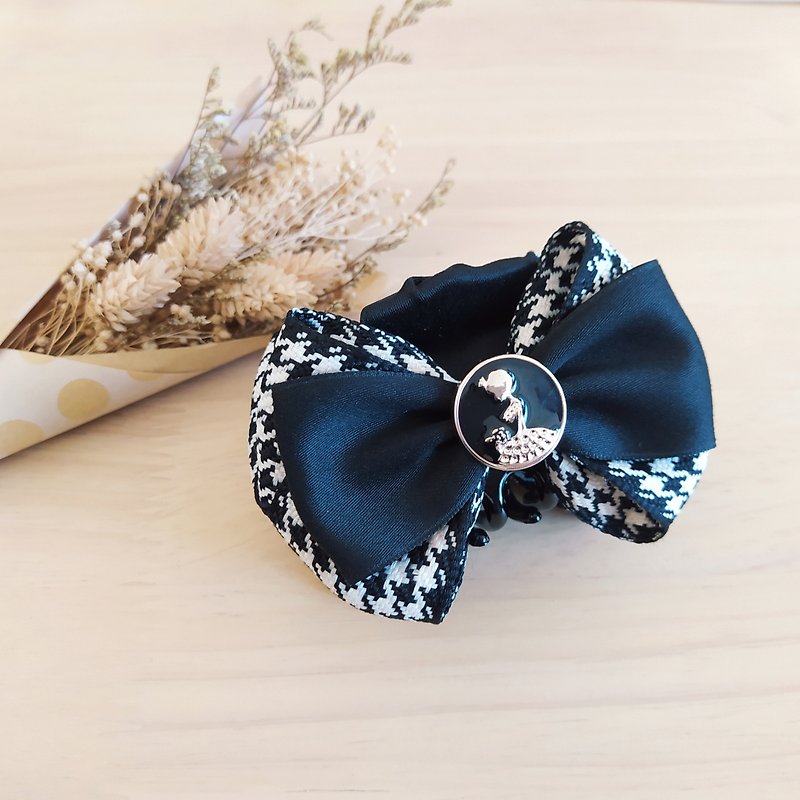 Fashion Houndstooth Buckle Shark Clip Black - Hair Accessories - Other Materials Black