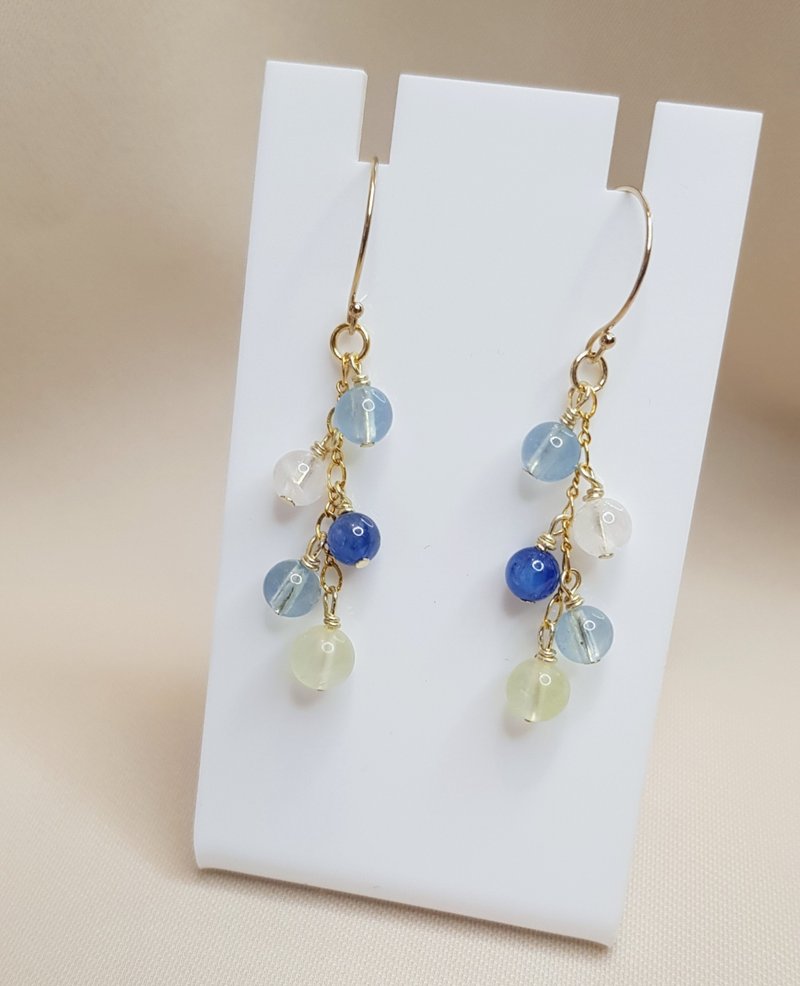 [Good Luck Gift] Warm blue crystal design earrings/changeable Clip-On - ต่างหู - เครื่องเพชรพลอย สีน้ำเงิน